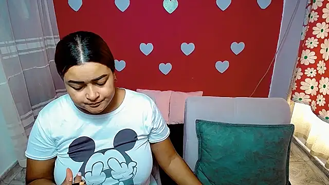 Snapshot of violeta_rous chatting on June 3, 2026, 3:06 pm violeta rous online show from June 3, 2026, 3:06 pm