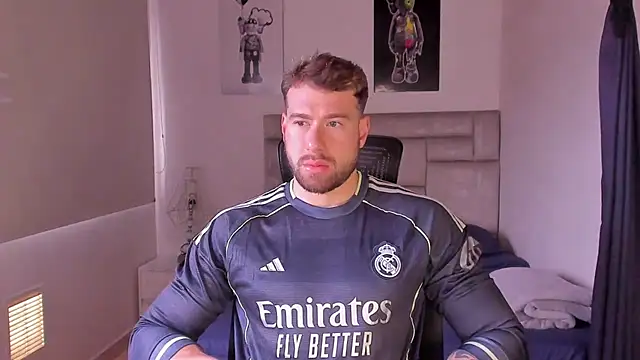 Snapshot of paul_rogerr chatting on January 6, 2026, 1:37 pm paul rogerr online show from January 6, 2026, 1:37 pm