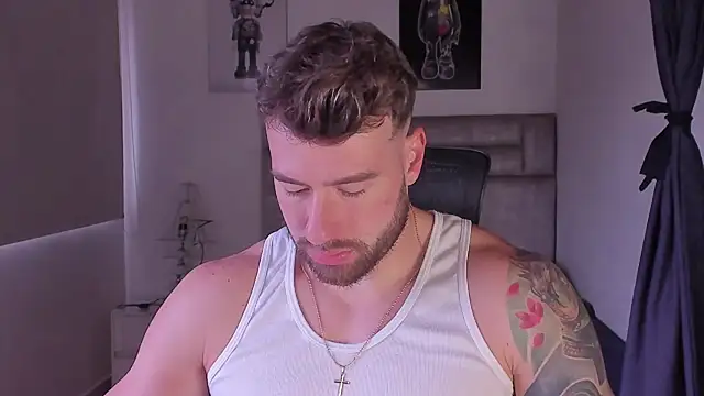 Snapshot of paul_rogerr chatting on February 19, 2026, 12:12 pm paul rogerr online show from February 19, 2026, 12:12 pm