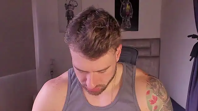 Snapshot of paul_rogerr chatting on February 24, 2026, 12:47 pm paul rogerr online show from February 24, 2026, 12:47 pm