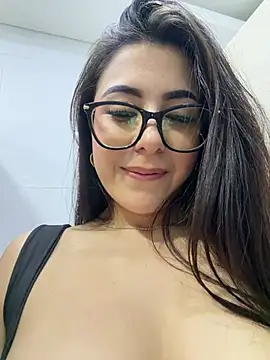 Snapshot of Natha_Fantasy chatting on April 2, 2026, 9:34 pm Natha Fantasy online show from April 2, 2026, 9:34 pm