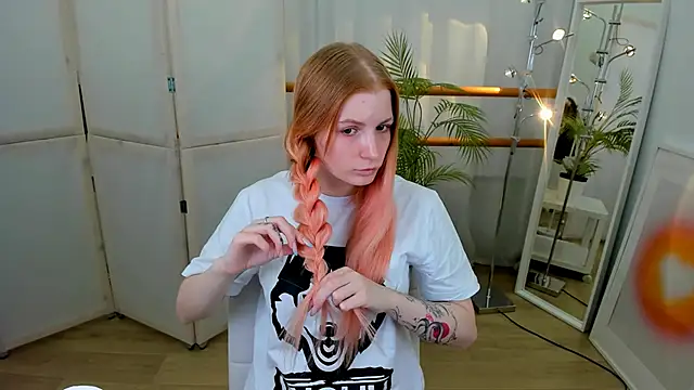 Mira  Blush online show from January 22, 2025, 8:49 pm