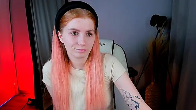 Mira  Blush online show from January 24, 2025, 6:46 pm