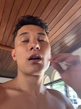 Snapshot of the_littleangel1 chatting on March 6, 2025, 7:32 pm the littleangel1 online show from March 6, 2025, 7:32 pm