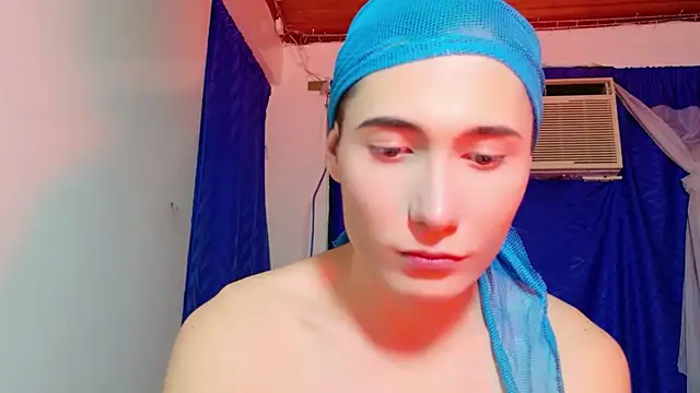 Snapshot of the_littleangel1 chatting on February 18, 2026, 10:06 pm the littleangel1 online show from February 18, 2026, 10:06 pm