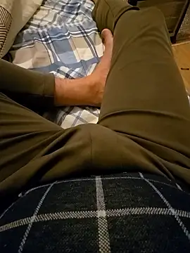 Snapshot of ikarus07 chatting on January 9, 2026, 12:35 am ikarus07 online show from January 9, 2026, 12:35 am