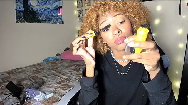 Cristal Jonasxh online show from February 17, 2025, 4:31 am