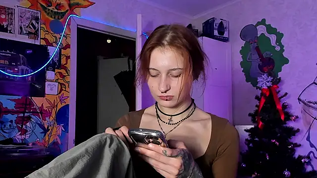 Sunny Mouse  online show from January 13, 2026, 4:56 pm