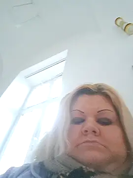 ducicsajsziii online show from December 1, 2025, 2:33 pm