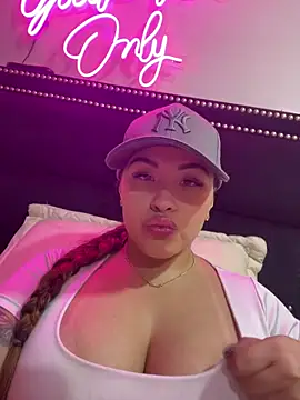 sexyyykloee online show from April 8, 2026, 5:07 am