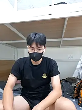 Gwencloudy online show from July 14, 2026, 3:29 pm