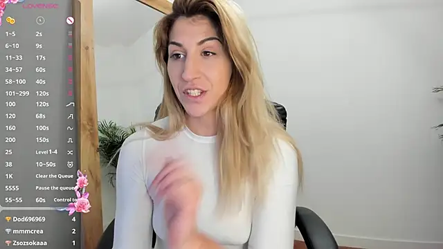 sofiah  online show from February 18, 2025, 4:48 pm