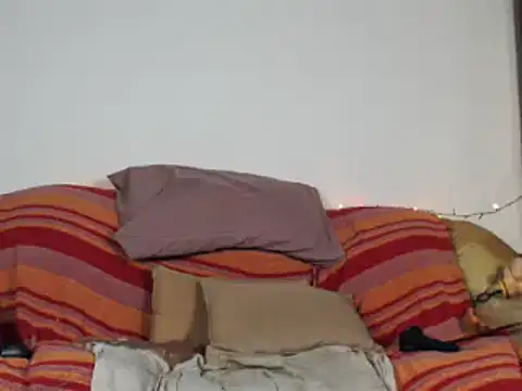 Karendolly  8 online show from December 26, 2024, 2:33 am