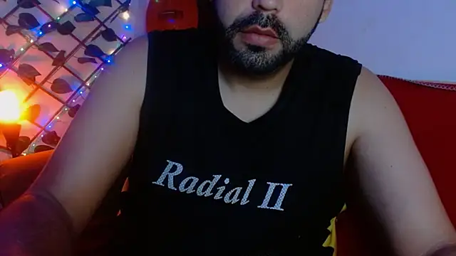 geeklatin88 online show from November 5, 2025, 10:48 am