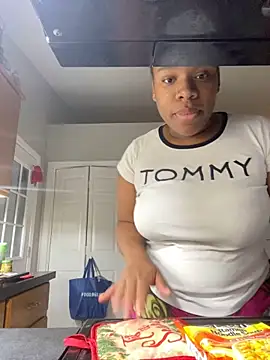 Snapshot of babygirllove8 chatting on October 28, 2025, 5:04 pm babygirllove8 online show from October 28, 2025, 5:04 pm