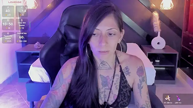 dark gotica online show from April 13, 2026, 6:46 pm