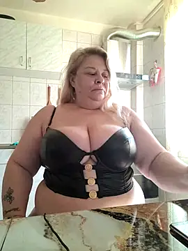 AriannaMilf online show from October 17, 2025, 6:27 am