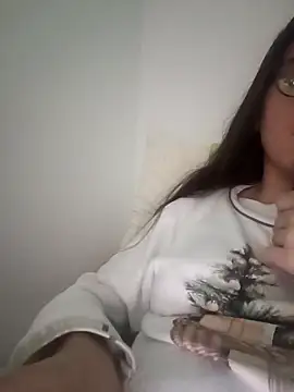 Snapshot of bruna_safadinhaa chatting on April 14, 2026, 3:51 pm bruna safadinhaa online show from April 14, 2026, 3:51 pm