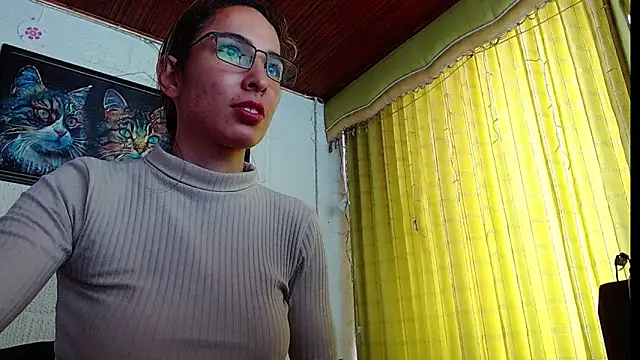 Snapshot of Niky_777 chatting on February 25, 2025, 7:03 pm Niky 777 online show from February 25, 2025, 7:03 pm