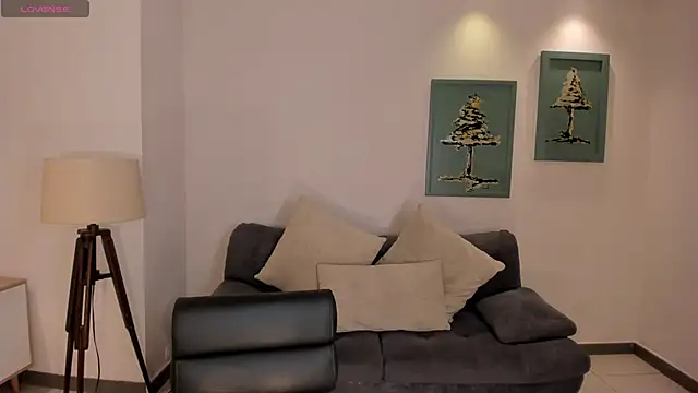 AlessiaCorleone  online show from October 25, 2025, 7:30 pm