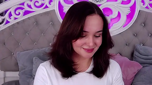 MeIisaLove online show from November 9, 2025, 3:10 pm