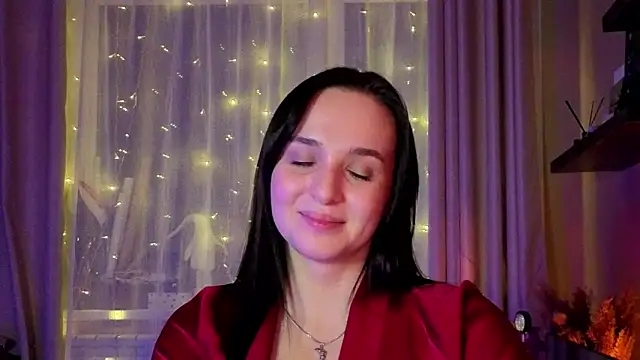 Snapshot of MeIisaLove chatting on February 3, 2026, 7:19 pm MeIisaLove online show from February 3, 2026, 7:19 pm