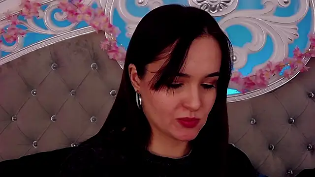 Snapshot of MeIisaLove chatting on February 18, 2026, 5:42 pm MeIisaLove online show from February 18, 2026, 5:42 pm