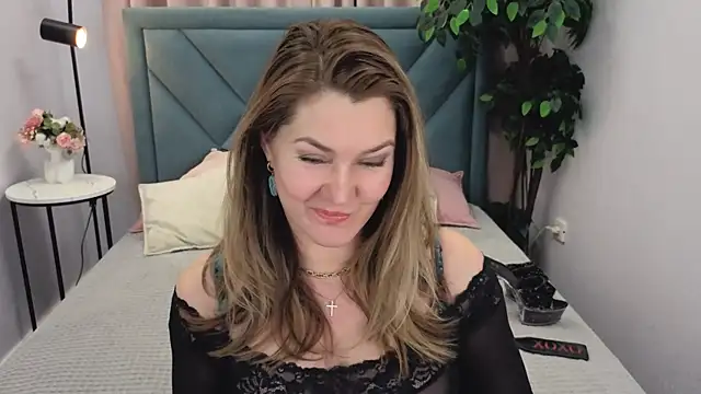 Snapshot of Adele_Russo chatting on January 11, 2026, 4:45 pm Adele Russo online show from January 11, 2026, 4:45 pm