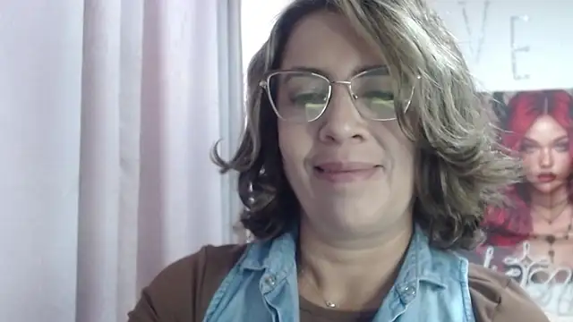 Snapshot of Victoria_meester chatting on February 2, 2026, 2:49 pm Victoria meester online show from February 2, 2026, 2:49 pm