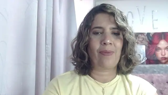 Snapshot of Victoria_meester chatting on April 1, 2026, 8:50 pm Victoria meester online show from April 1, 2026, 8:50 pm