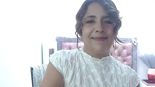 Snapshot of Victoria_meester chatting on May 2, 2026, 4:01 pm Victoria meester online show from May 2, 2026, 4:01 pm