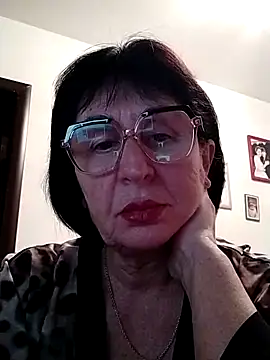 Snapshot of AlbinaXPretty chatting on December 7, 2024, 7:54 pm AlbinaXPretty online show from December 7, 2024, 7:54 pm