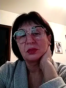 Snapshot of AlbinaXPretty chatting on December 8, 2024, 6:22 am AlbinaXPretty online show from December 8, 2024, 6:22 am