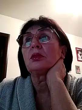 Snapshot of AlbinaXPretty chatting on December 11, 2024, 5:59 pm AlbinaXPretty online show from December 11, 2024, 5:59 pm