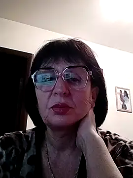Snapshot of AlbinaXPretty chatting on December 24, 2024, 6:28 pm AlbinaXPretty online show from December 24, 2024, 6:28 pm