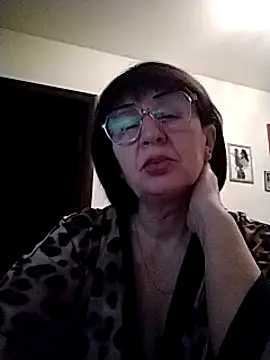 Snapshot of AlbinaXPretty chatting on January 5, 2025, 3:32 am AlbinaXPretty online show from January 5, 2025, 3:32 am