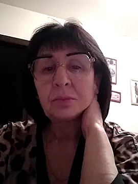 Snapshot of AlbinaXPretty chatting on January 20, 2025, 11:32 pm AlbinaXPretty online show from January 20, 2025, 11:32 pm