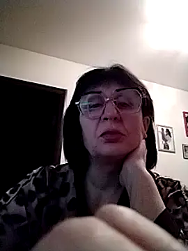 Snapshot of AlbinaXPretty chatting on January 27, 2025, 9:33 pm AlbinaXPretty online show from January 27, 2025, 9:33 pm