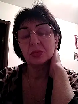 Snapshot of AlbinaXPretty chatting on February 2, 2025, 4:59 am AlbinaXPretty online show from February 2, 2025, 4:59 am