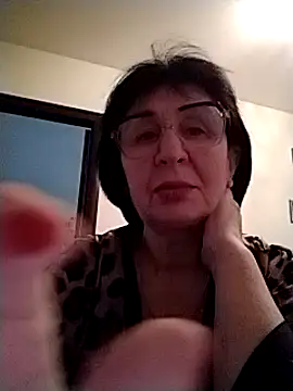 Snapshot of AlbinaXPretty chatting on March 2, 2025, 11:18 am AlbinaXPretty online show from March 2, 2025, 11:18 am