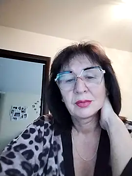 Snapshot of AlbinaXPretty chatting on October 2, 2025, 7:26 am AlbinaXPretty online show from October 2, 2025, 7:26 am