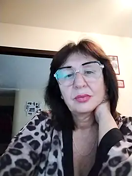 Snapshot of AlbinaXPretty chatting on October 4, 2025, 9:29 am AlbinaXPretty online show from October 4, 2025, 9:29 am