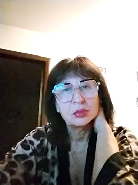 Snapshot of AlbinaXPretty chatting on October 15, 2025, 8:09 pm AlbinaXPretty online show from October 15, 2025, 8:09 pm