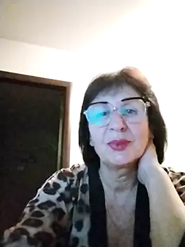 Snapshot of AlbinaXPretty chatting on October 18, 2025, 8:53 pm AlbinaXPretty online show from October 18, 2025, 8:53 pm