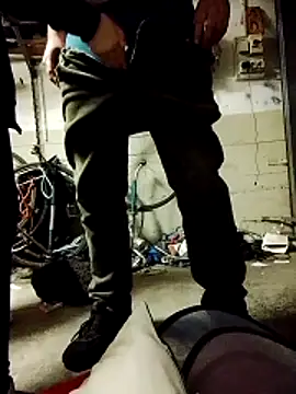 Snapshot of Passivello9 chatting on December 3, 2025, 3:14 am Passivello9 online show from December 3, 2025, 3:14 am