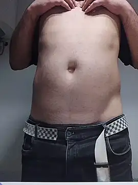 Snapshot of Passivello9 chatting on December 18, 2025, 2:17 am Passivello9 online show from December 18, 2025, 2:17 am