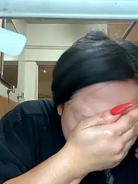 xocrybaby online show from October 22, 2025, 3:23 pm