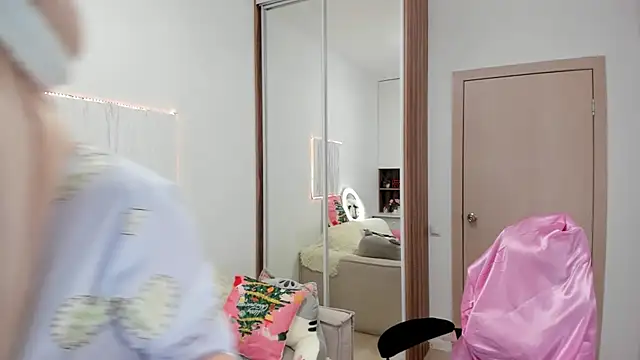 Snapshot of CarolMay chatting on January 10, 2026, 5:42 am CarolMay online show from January 10, 2026, 5:42 am