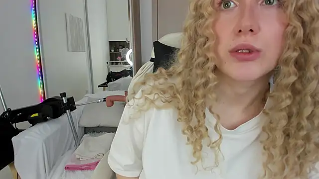 CarolMay online show from May 15, 2026, 7:04 am