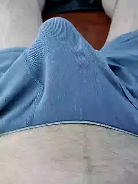 Snapshot of J_O_R chatting on December 21, 2025, 11:01 pm J O R online show from December 21, 2025, 11:01 pm